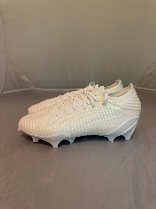 Under Armour Blur Pro triple white football cleats size 8.5 3028220 100 main image 4
